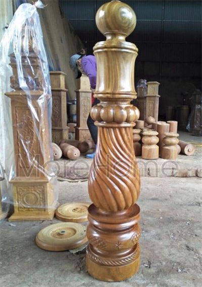 Trụ cầu thang gỗ tròn MH - 0012